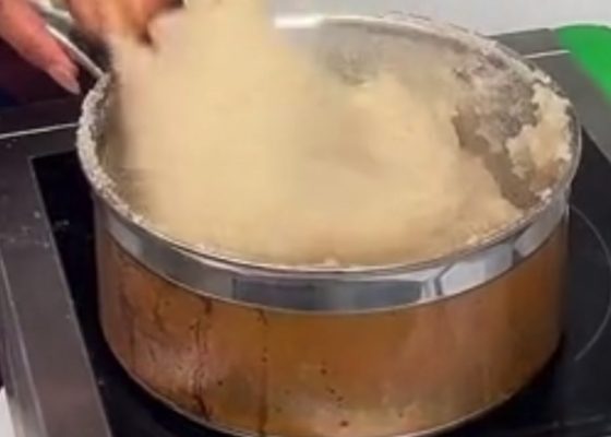 Nigerian Eba (Garri Swallow) Recipe